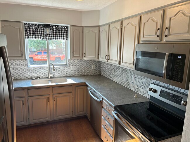 Photo - 409 S Madison St