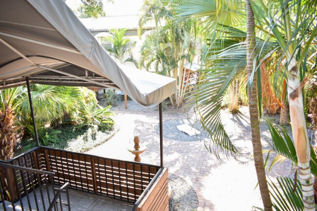 Photo - 3215 W Swann Ave