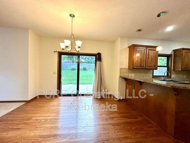 Photo - 18424 Howard St House