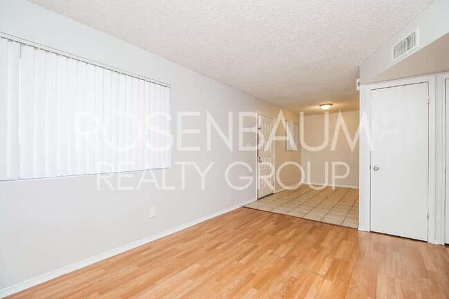 Photo - 1050 W University Dr Unit 201