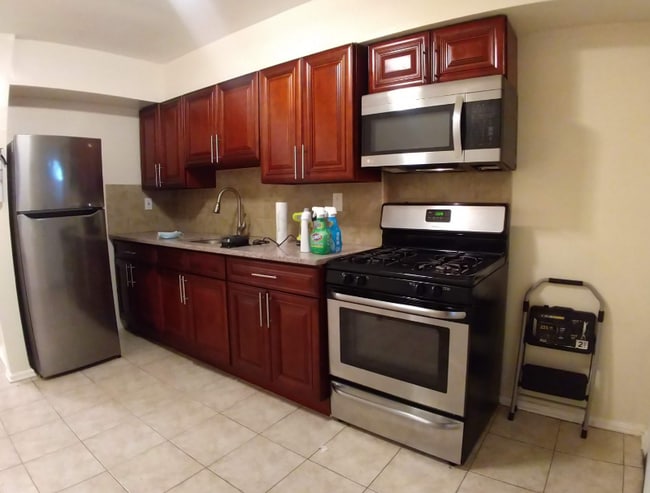 Photo - 10217 Avenue K