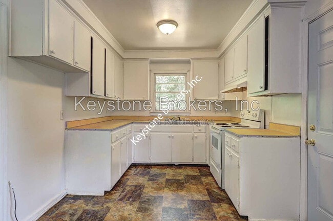 Photo - 2634 Tredway Dr