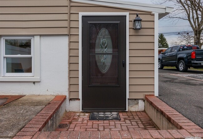 Building Photo - 108 Ralph Ave Unit #Lower