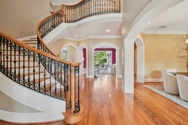 Photo - 2 Wilmington Ct