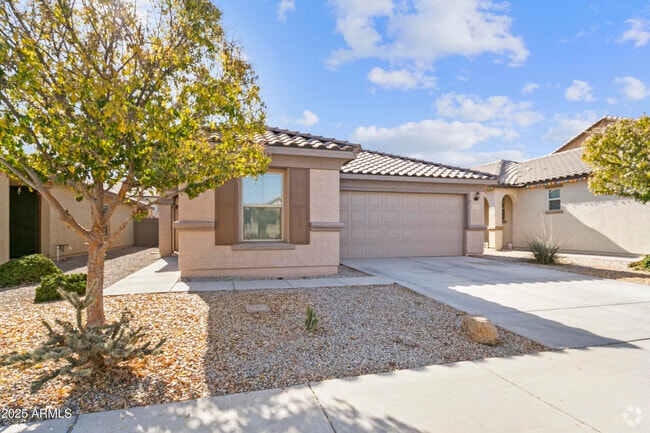 Building Photo - 40925 W Patricia Ln Rental