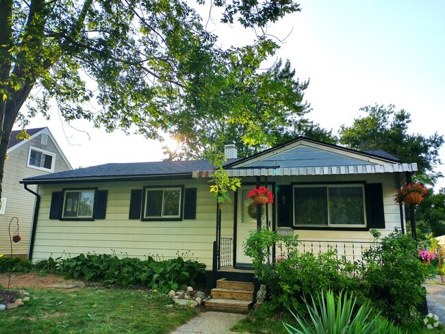 Building Photo - 1321 Wendell Ave Rental