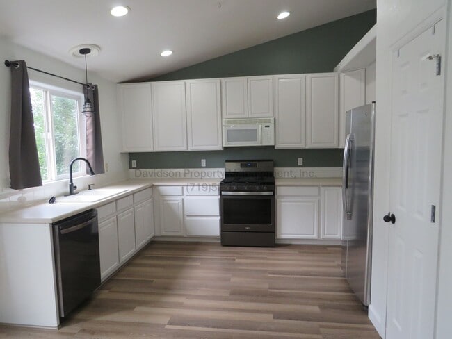 Photo - 6369 Cache Dr