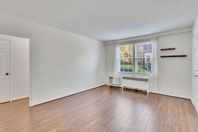 Photo - Spacious Corner unit 1 BR 1 BA