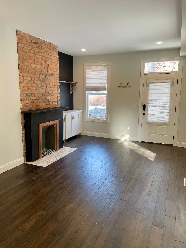 Photo - 473 E Sycamore St