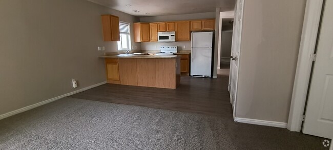 Building Photo - 495 W 2100 N Rental