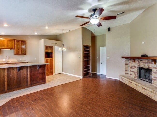 Photo - 6900 Sandstone Ct