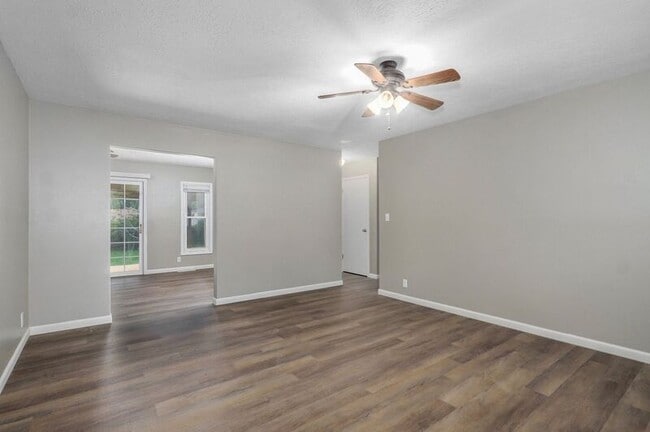 Photo - 2137 E Madison St