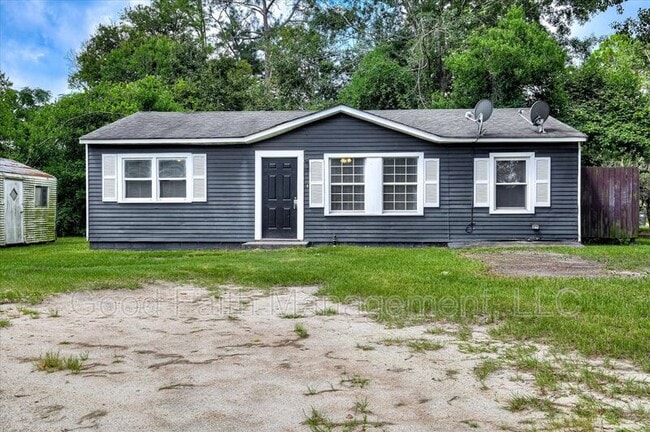 Photo - 1906 Roberson Rd