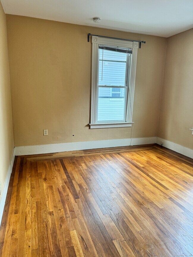 Photo - 751 Orange St Apartment Unit 2nd floor