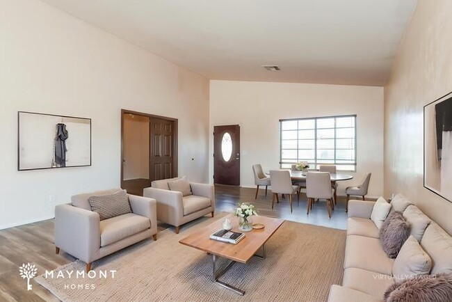 Photo - 767 W Barrus Dr