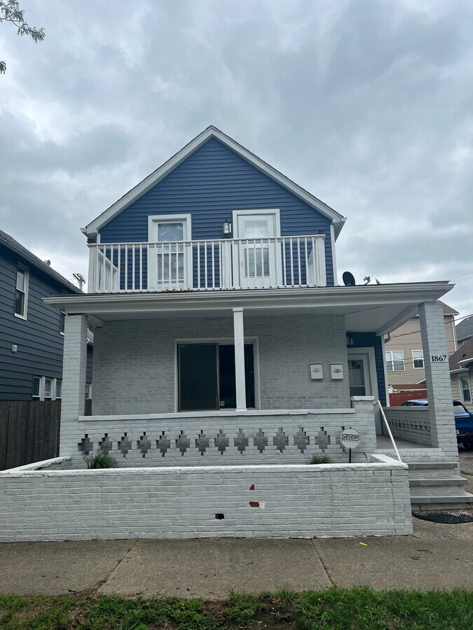 Photo - 1867 W 57th St Unidad 2