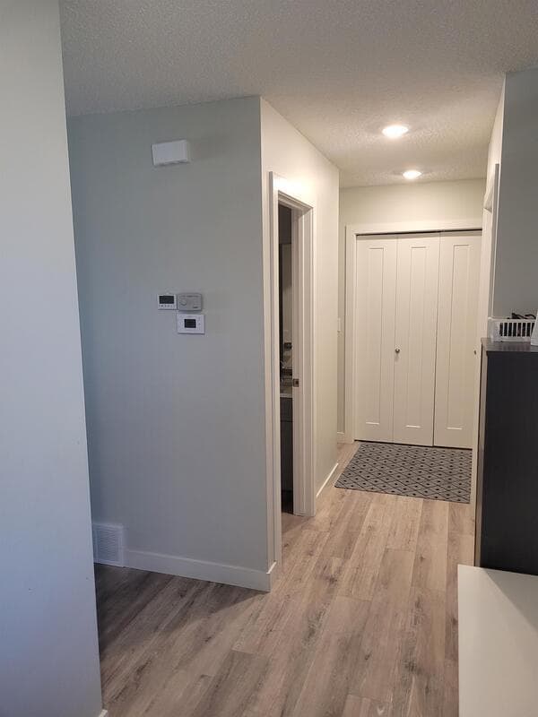 Photo - 6411-6177 177 Ave