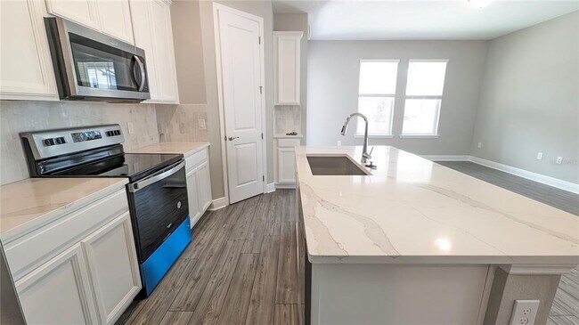 Photo - 14383 Braemar St