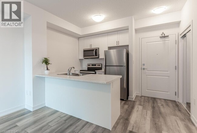 Photo - 326 Dundas St E Unit 326