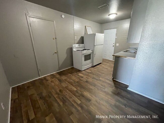 Building Photo - 1903 S Highland St Rental