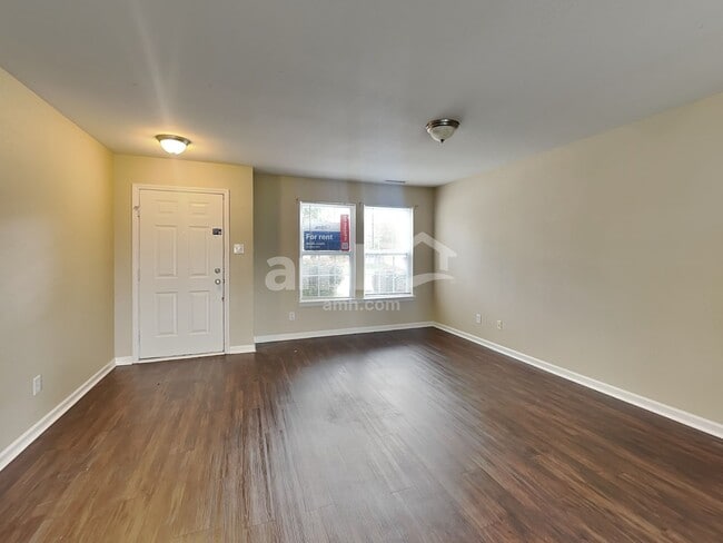 Photo - 1622 Carriage Cir