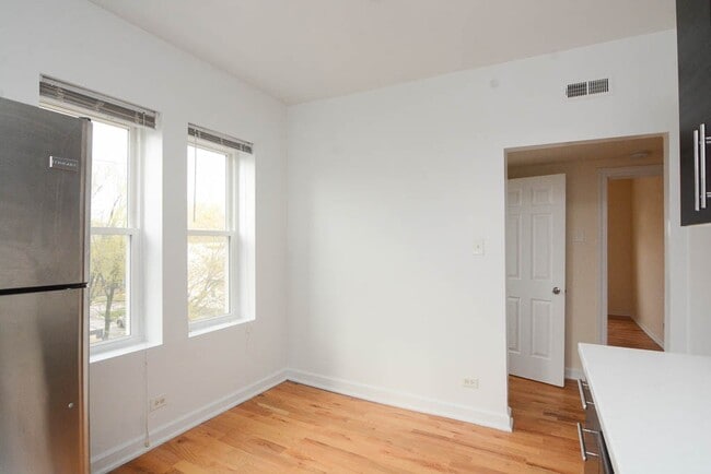 Photo - 2347 N Drake Ave Unit 4