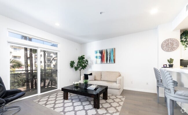 Building Photo - 13200 Pacific Promenade Rental