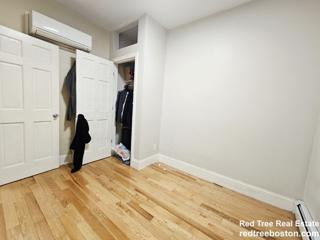 51 Joy St Unit 1R