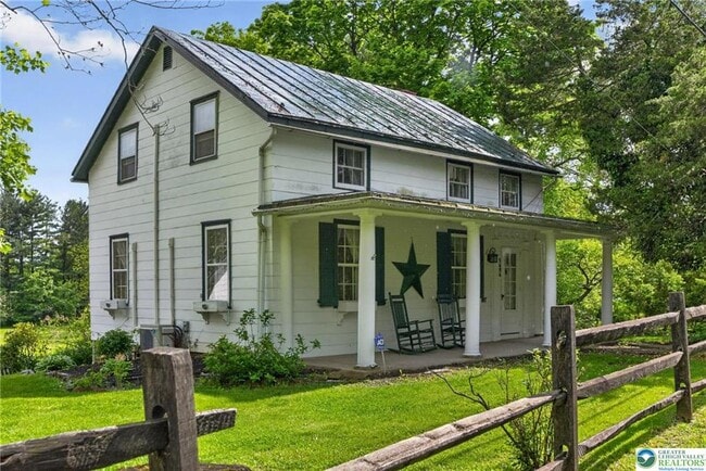Photo - 5686 Cetronia Rd