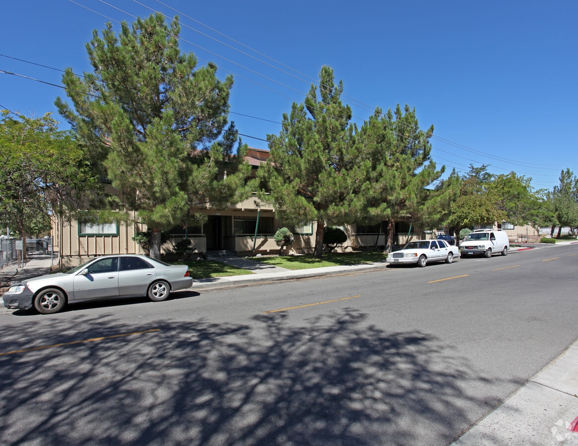 Harvard Apartments - Harvard Apartments