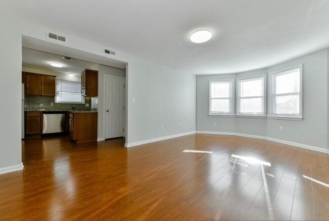 Photo - 19 Fuller St Unit 1