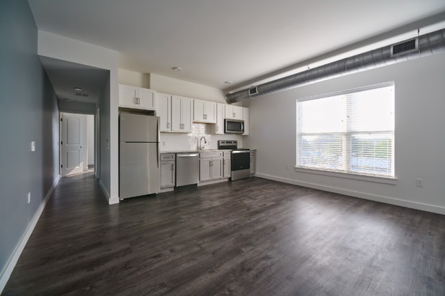 Photo - 550 New Holland Ave Unidad 105