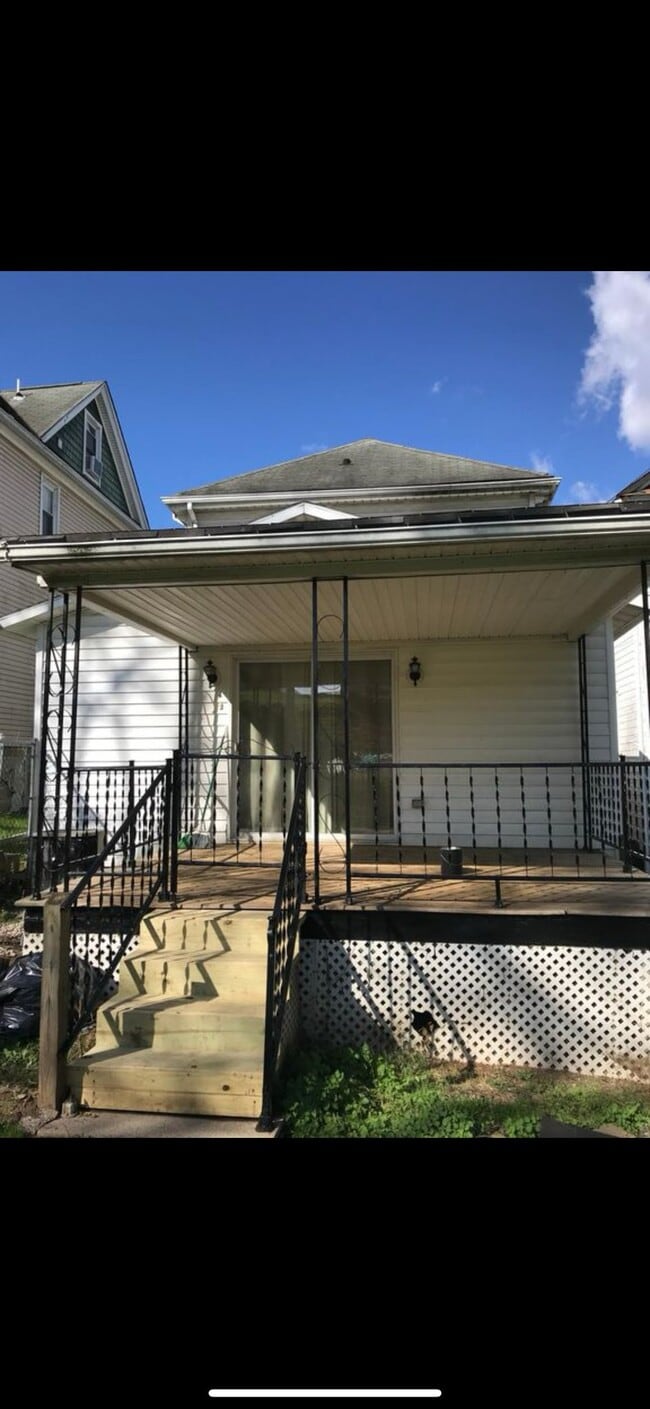 604 Walnut Ave