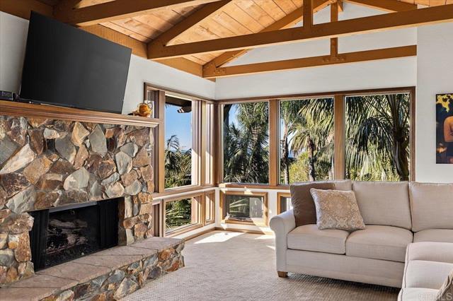 Photo - 714 Passiflora Ave