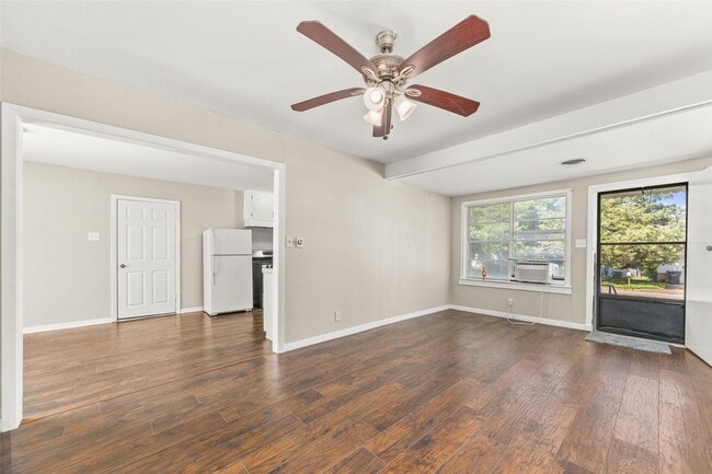 Photo - 1205 Ewing St