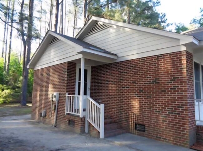 Photo - 108 Dallas St