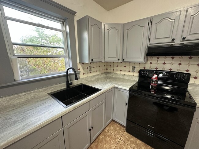 Photo - 1117 51st St