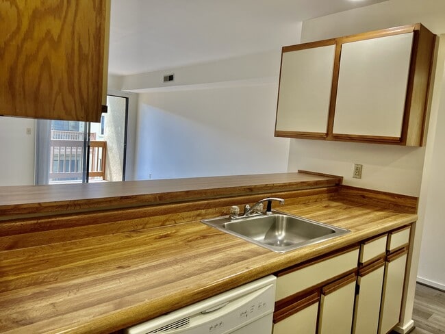 Photo - 1002 Linden Ave