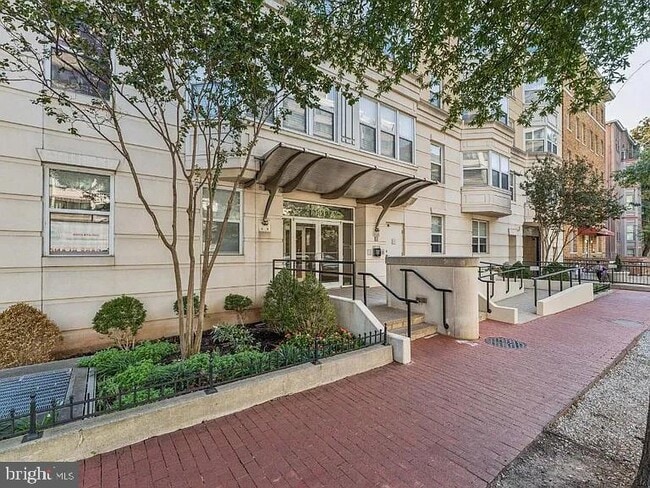 Building Photo - 1111 11th St NW Unit 108