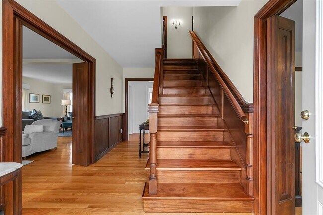 Photo - 155 Taylor Rd