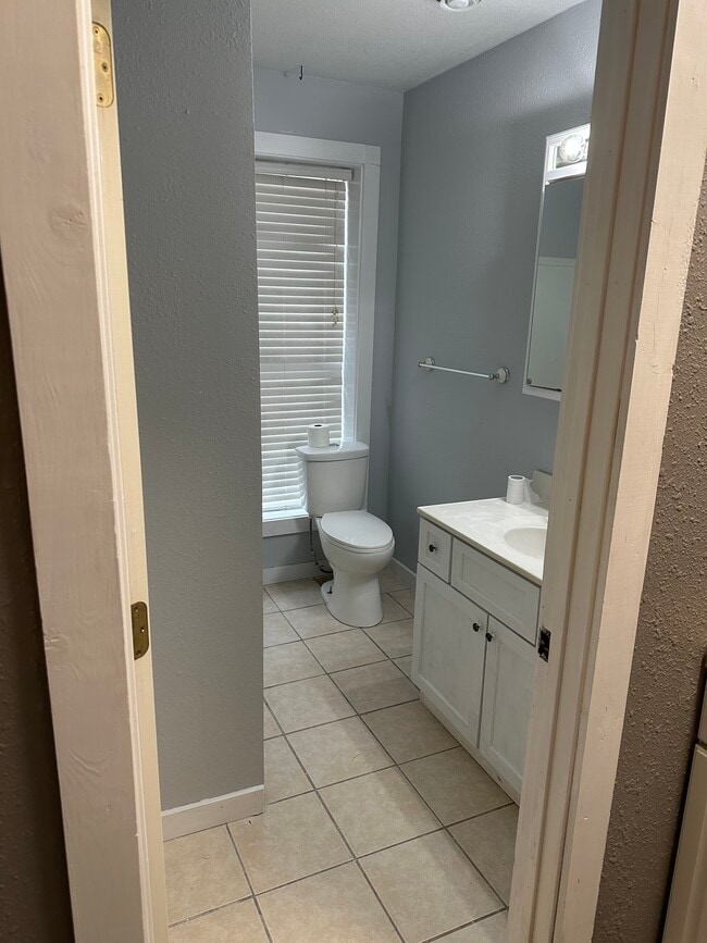 514 Loras Blvd Unit 3