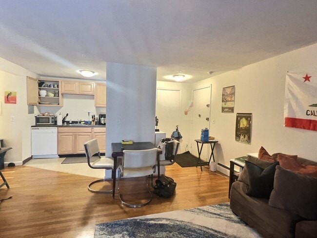 Photo - 1039 Commonwealth Ave Unit 12