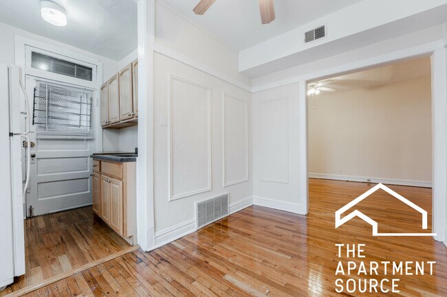 Photo - 3522 N Broadway St Unidad 2W