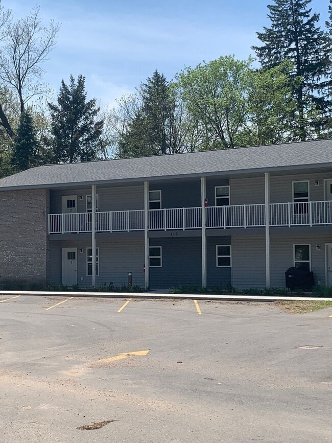 Building Photo - 113 Sturgeon Eddy Rd Unit 113 #04