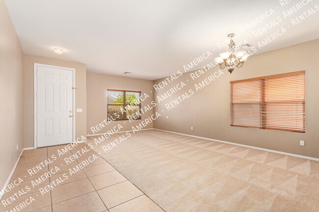 Photo - 664 W Silver Reef Ct