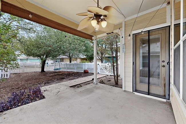 Photo - 319 Bandstand Ln