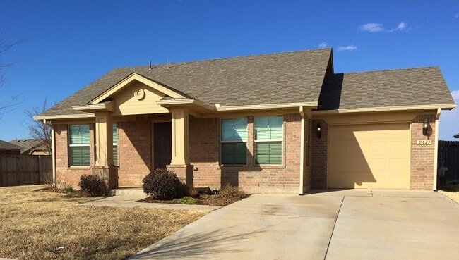 Building Photo - 2621 NW 184th St Rental