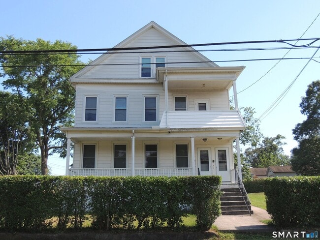 Building Photo - 132 Silver Sands Rd Unit 1