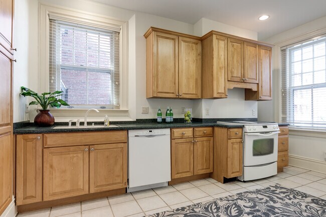 Photo - 712 N Arthur Ashe Blvd