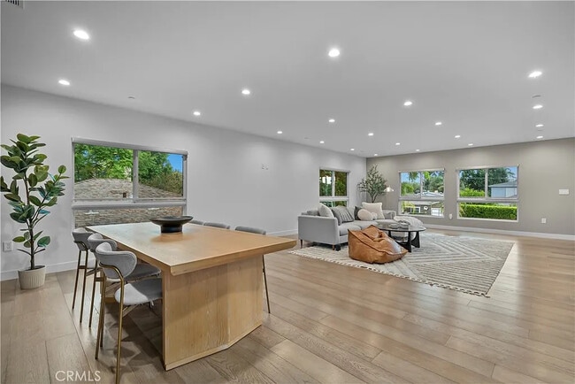 14157 Tiara St Unit 101